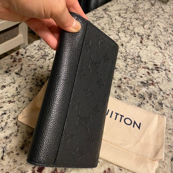 Authentic Louis Vuitton Empreinte Sarah Wallet - Picture 15 of 15